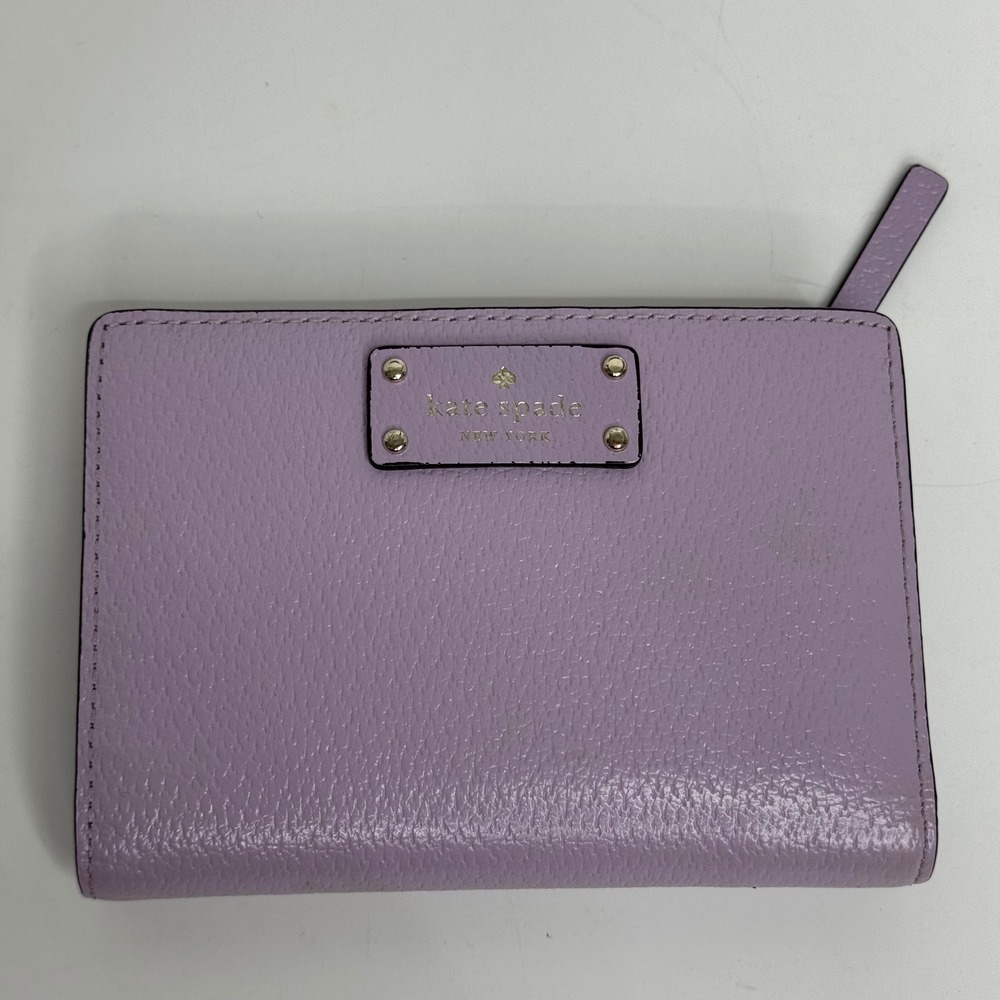Kate Spade New York Lavender Purple Pebbled Leather Bifold Wallet ID Window - Picture 1 of 10